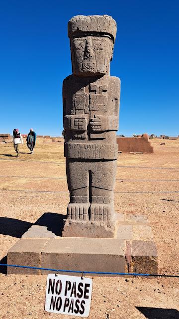 BOLIVIA : CELEBRACIÓN DEL AÑO NUEVO AYMARA EN TIWANAKU BOLIVIA : CELEBRACIÓN DEL AÑO NUEVO AYMARA EN TIWANAKU