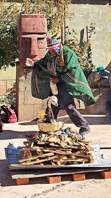 BOLIVIA : CELEBRACIÓN DEL AÑO NUEVO AYMARA EN TIWANAKU BOLIVIA : CELEBRACIÓN DEL AÑO NUEVO AYMARA EN TIWANAKU