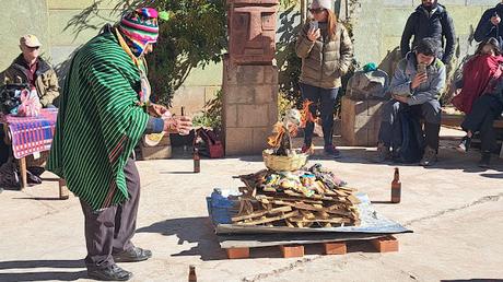 BOLIVIA : CELEBRACIÓN DEL AÑO NUEVO AYMARA EN TIWANAKU BOLIVIA : CELEBRACIÓN DEL AÑO NUEVO AYMARA EN TIWANAKU