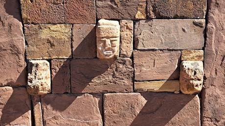 BOLIVIA : CELEBRACIÓN DEL AÑO NUEVO AYMARA EN TIWANAKU BOLIVIA : CELEBRACIÓN DEL AÑO NUEVO AYMARA EN TIWANAKU