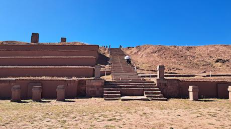 BOLIVIA : CELEBRACIÓN DEL AÑO NUEVO AYMARA EN TIWANAKU BOLIVIA : CELEBRACIÓN DEL AÑO NUEVO AYMARA EN TIWANAKU