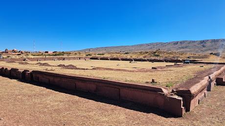 BOLIVIA : CELEBRACIÓN DEL AÑO NUEVO AYMARA EN TIWANAKU BOLIVIA : CELEBRACIÓN DEL AÑO NUEVO AYMARA EN TIWANAKU