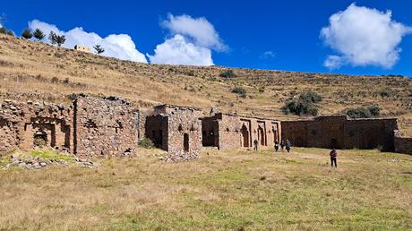 BOLIVIA : LAS ISLAS DEL SOL Y LA LUNA EN EL LAGO TITICACA BOLIVIA : LAS ISLAS DEL SOL Y LA LUNA EN EL LAGO TITICACA