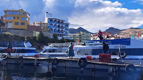 BOLIVIA : LAS ISLAS DEL SOL Y LA LUNA EN EL LAGO TITICACA BOLIVIA : LAS ISLAS DEL SOL Y LA LUNA EN EL LAGO TITICACA