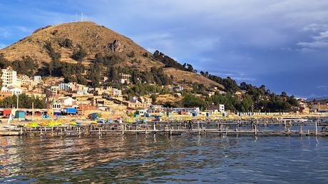 BOLIVIA : LAS ISLAS DEL SOL Y LA LUNA EN EL LAGO TITICACA BOLIVIA : LAS ISLAS DEL SOL Y LA LUNA EN EL LAGO TITICACA