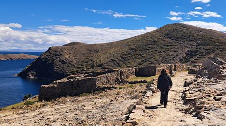 BOLIVIA : LAS ISLAS DEL SOL Y LA LUNA EN EL LAGO TITICACA BOLIVIA : LAS ISLAS DEL SOL Y LA LUNA EN EL LAGO TITICACA