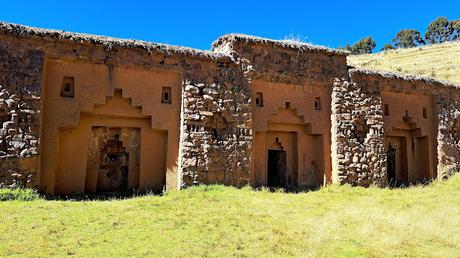 BOLIVIA : LAS ISLAS DEL SOL Y LA LUNA EN EL LAGO TITICACA BOLIVIA : LAS ISLAS DEL SOL Y LA LUNA EN EL LAGO TITICACA