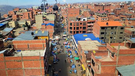 BOLIVIA: LA PAZ, LA CIUDAD SUMERGIDA EN UNA CALDERA BOLIVIA: LA PAZ, LA CIUDAD SUMERGIDA EN UNA CALDERA