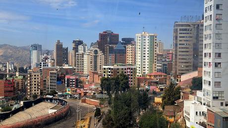 BOLIVIA: LA PAZ, LA CIUDAD SUMERGIDA EN UNA CALDERA BOLIVIA: LA PAZ, LA CIUDAD SUMERGIDA EN UNA CALDERA