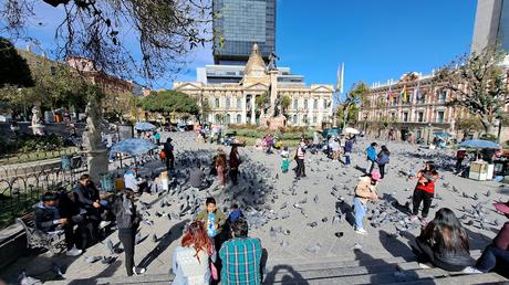 BOLIVIA: LA PAZ, LA CIUDAD SUMERGIDA EN UNA CALDERA BOLIVIA: LA PAZ, LA CIUDAD SUMERGIDA EN UNA CALDERA