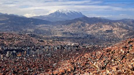 BOLIVIA: LA PAZ, LA CIUDAD SUMERGIDA EN UNA CALDERA BOLIVIA: LA PAZ, LA CIUDAD SUMERGIDA EN UNA CALDERA