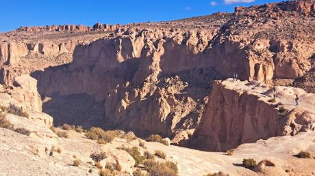 BOLIVIA : EL P. N. EDUARDO AVAROA Y EL VOLCÁN SOL DE MAÑANA BOLIVIA : EL P. N. EDUARDO AVAROA Y EL VOLCÁN SOL DE MAÑANA