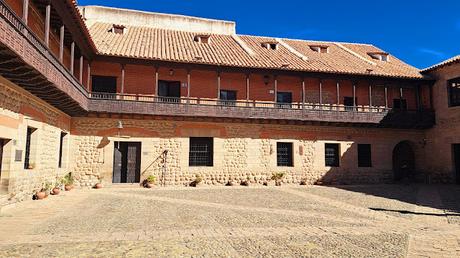 BOLIVIA : POTOSÍ, LA CIUDAD MINERA BOLIVIA : POTOSÍ, LA CIUDAD MINERA