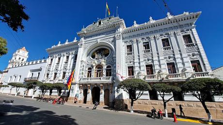 BOLIVIA : LA CIUDAD BLANCA DE SUCRE BOLIVIA : LA CIUDAD BLANCA DE SUCRE