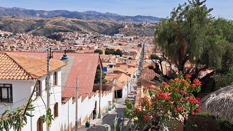 BOLIVIA : LA CIUDAD BLANCA DE SUCRE BOLIVIA : LA CIUDAD BLANCA DE SUCRE