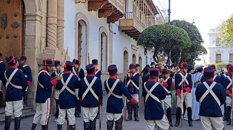 BOLIVIA : LA CIUDAD BLANCA DE SUCRE BOLIVIA : LA CIUDAD BLANCA DE SUCRE