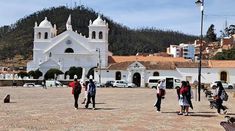 BOLIVIA : LA CIUDAD BLANCA DE SUCRE BOLIVIA : LA CIUDAD BLANCA DE SUCRE