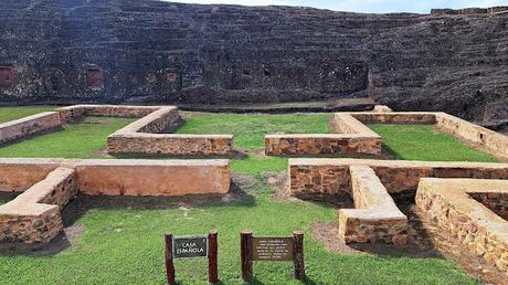 BOLIVIA: EL FUERTE DE SAMAIPATA BOLIVIA: EL FUERTE DE SAMAIPATA