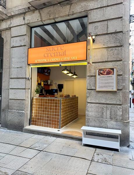 Sucre Cremat, la tienda del Born que convierte la crema catalana en icono de street food dulce