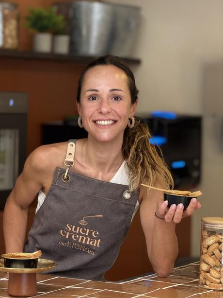 Sucre Cremat, la tienda del Born que convierte la crema catalana en icono de street food dulce