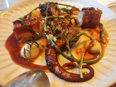 La doble tentación de Besta y Batea en Barcelona:  mucho más que marisquerías 2.0