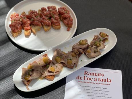 Cuinaigua y Ramats de Foc en la mesa: una oda a la cocina que cuida el paisaje Cuinaigua y Ramats de Foc en la mesa: una oda a la cocina que cuida el paisaje