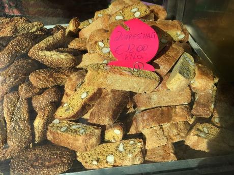 Recorriendo las calles de Monreale, en Palermo. IMG_3389.JPG