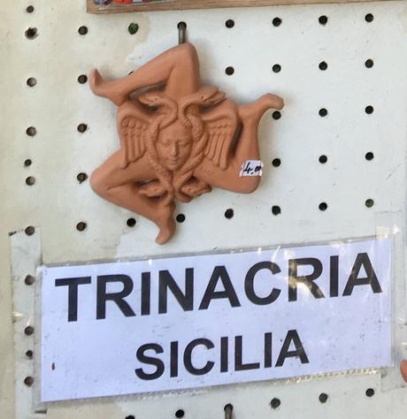 Recorriendo las calles de Monreale, en Palermo. IMG_3395.JPG