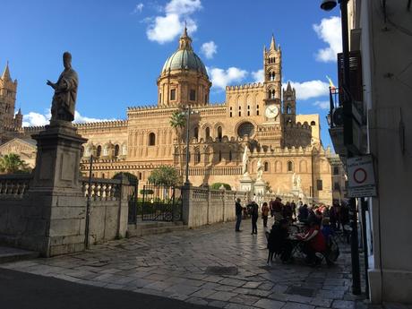 Recorriendo las calles de Monreale, en Palermo. IMG_3412.JPG