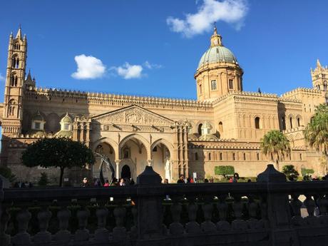 Recorriendo las calles de Monreale, en Palermo. IMG_3410.JPG