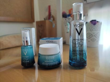 Mi rutina con la línea Vichy Mineral 89 Mi experiencia con la línea Vichy Mineral 89: sérum, crema 72h y contorno de ojos