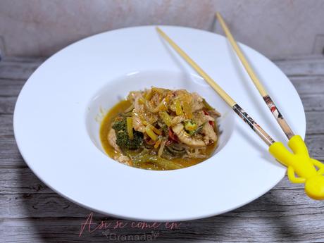 Chop suey de pollo y pavo