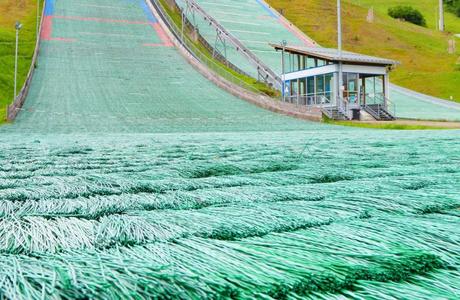 Pistas sin nieve: las soluciones que reinventan el esquí en tiempos de cambio climático Pistas sin nieve: las soluciones que reinventan el esquí en tiempos de cambio climático