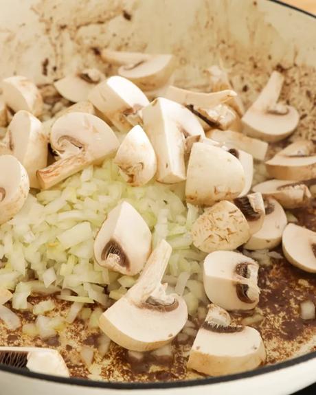 Strogonoff cebollas con hongos