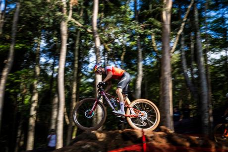 Martín Vidaurre protagonizó una gran remontada en la Copa del Mundo UCI en Francia Martín Vidaurre protagonizó una gran remontada en la Copa del Mundo UCI en Francia