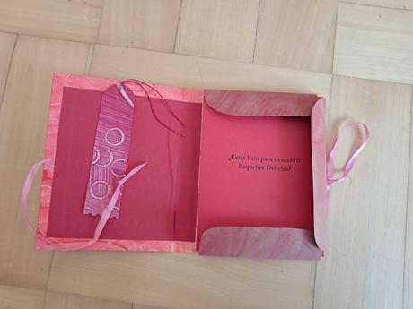 Pequeñas Delicias: Rodrigo Muñoz Cazaux publica su segundo libro con Ediciones Liz, una antología que se saborea como los buenos recuerdos Pequeñas Delicias: Rodrigo Muñoz Cazaux publica su segundo libro con Ediciones Liz, una antología que se saborea como los buenos recuerdos