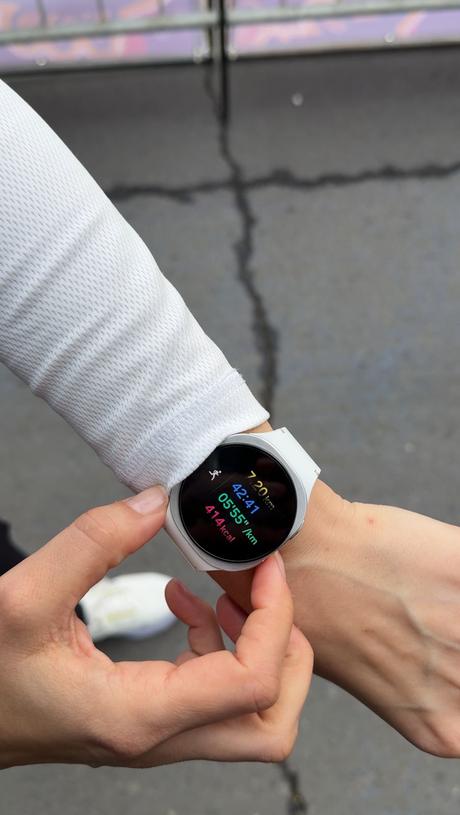 Galaxy Watch8 se consolida como el mejor aliado del running fememino en la Media Maratón de Santiago Galaxy Watch8 se consolida como el mejor aliado del running fememino en la Media Maratón de Santiago