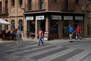 EL PSOE de Toledo reprocha que Velázquez «se haya ido a China sin convocar el Debate del Estado del Municipio»