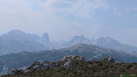 PICO OBESON desde TIELVE, Cabrales Vista de los Picos de Europa desde Tordín