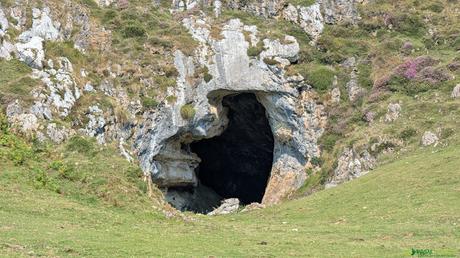 PICO OBESON desde TIELVE, Cabrales Cueva en Tordín, Cabrales