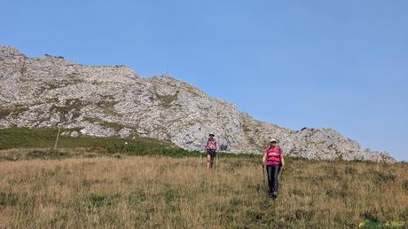 PICO OBESON desde TIELVE, Cabrales Zona del Collado de Pirué