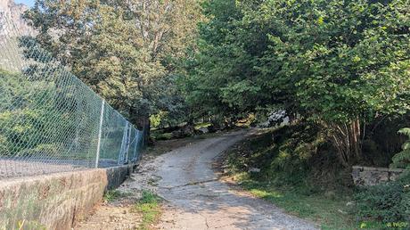 PICO OBESON desde TIELVE, Cabrales Depósito de agua en Tielve