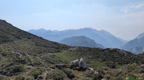 PICO OBESON desde TIELVE, Cabrales Camino de Liébana saliendo de Tordín