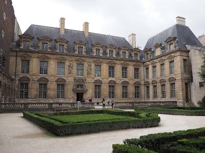 Ruta inolvidable por París: descubre cuatro barrios icónicos en un solo día