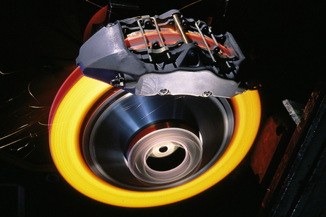 Equipamiento deportivo para coches: pasión por la velocidad 14 Equipamiento deportivo para coches: pasión por la velocidad 14