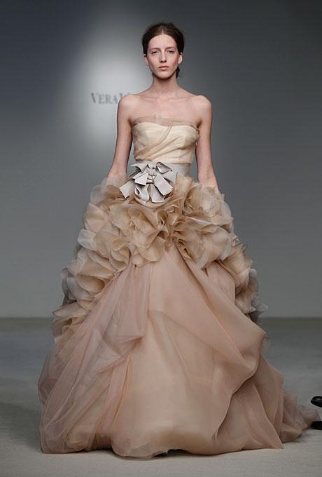 Las novias coloridas de Vera Wang