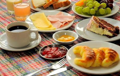 desayuno Rompiendo mitos: un desayuno abundante, no ayuda a bajar de peso
