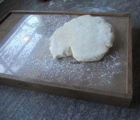 Estirar la masa pareja  3 x 1