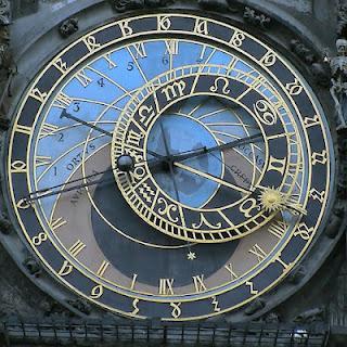 bancos de tiempo, la única puerta abierta a otras salidas de la crisis