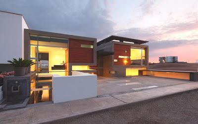 CASA MINIMALISTA CN EN PERU
